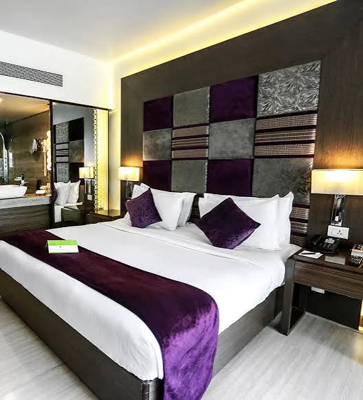 LUXURY ROOM